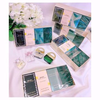 Bộ 4 chai nước hoa Marc Jacobs